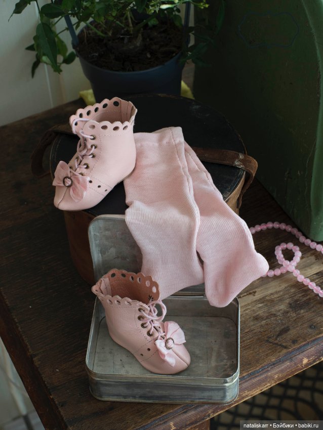 Розовые сапожки — Редкие антикварные куклы и реплики: воск (фото 4)