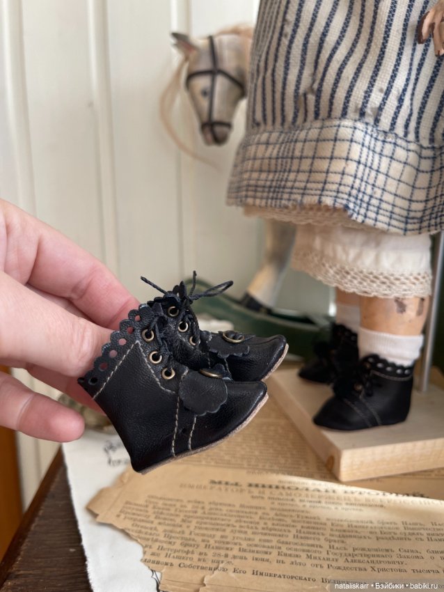 Розовые сапожки — Редкие антикварные куклы и реплики: воск (фото 8)