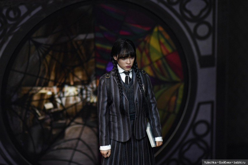 Уэнсдэй в образе Дженны Ортеги (фото 3)