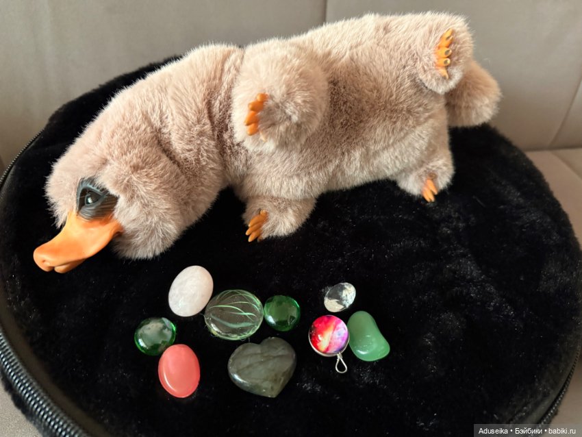 Niffler 🟰 Нюхль — Домашние фото авторских игрушек: Тедди (фото 7)