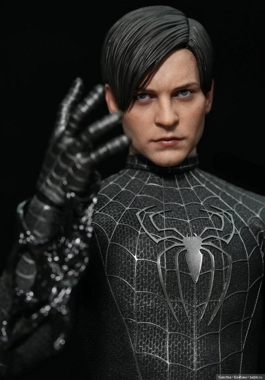 Фигурка Человека-Паука - Deluxe-версия от Hot Toys (фото 6)