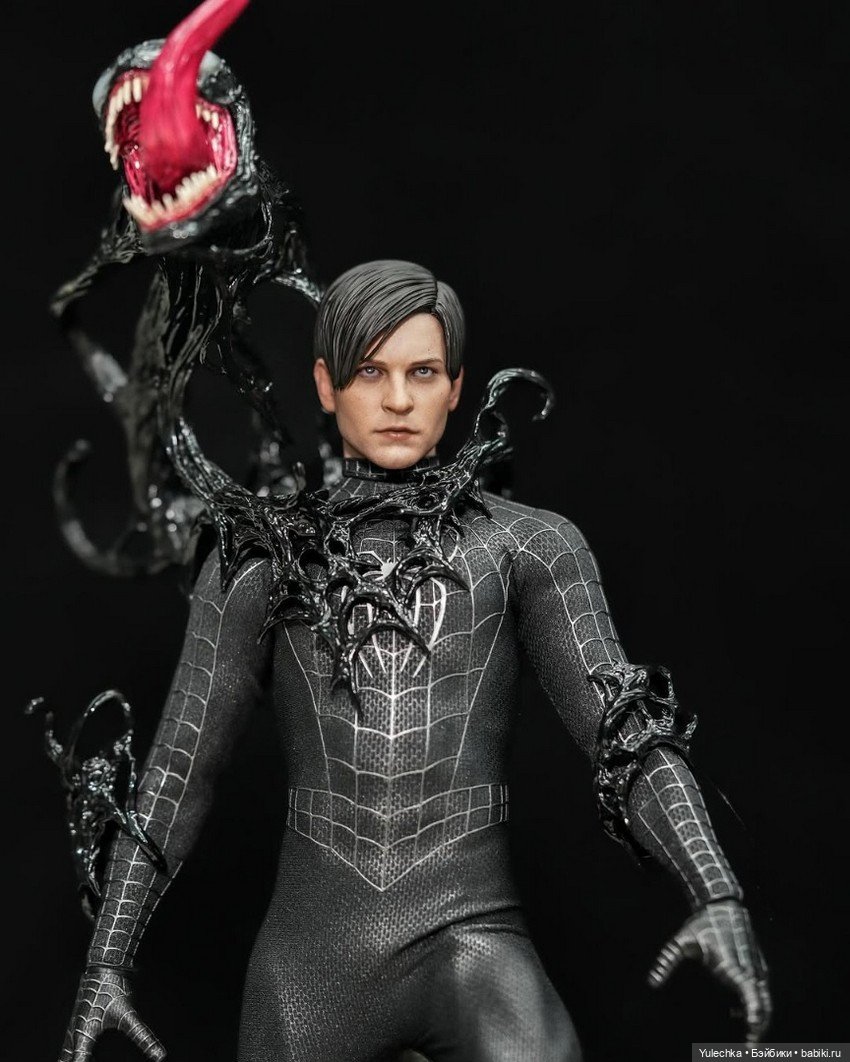 Фигурка Человека-Паука - Deluxe-версия от Hot Toys (фото 5)