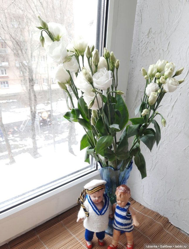 Бело-синее моё кукольно-цветочное🤍💙