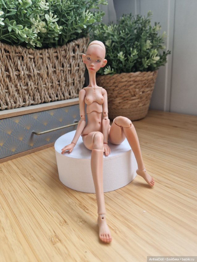 Руна или Лора. Авторская шарнирная кукла (фото 7)
