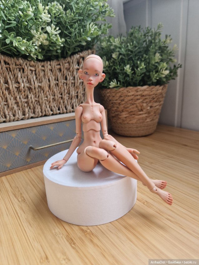Руна или Лора. Авторская шарнирная кукла (фото 8)