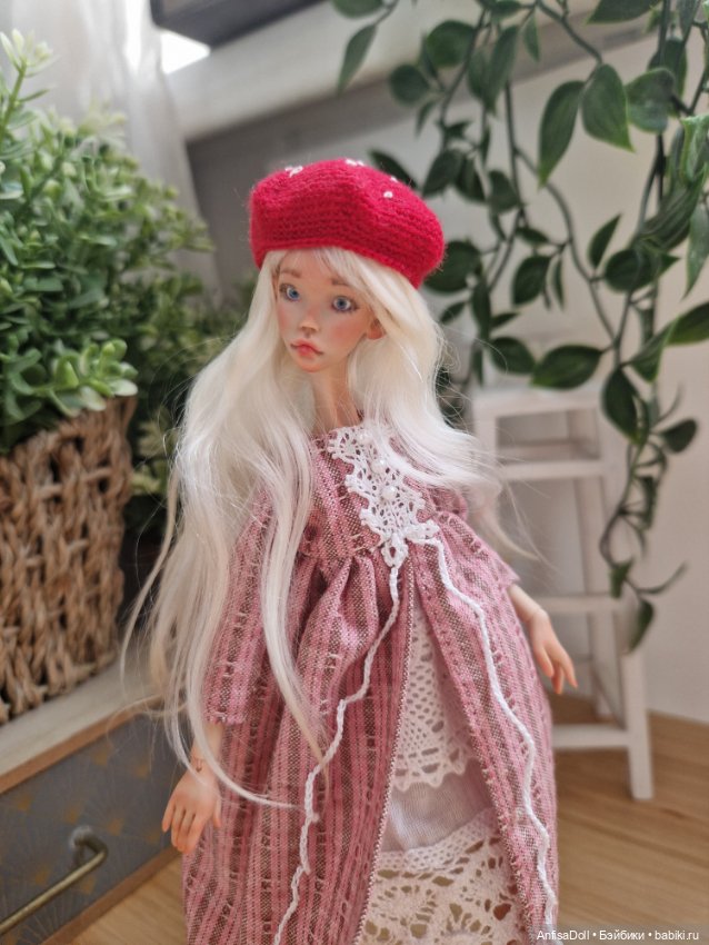 Руна или Лора. Авторская шарнирная кукла