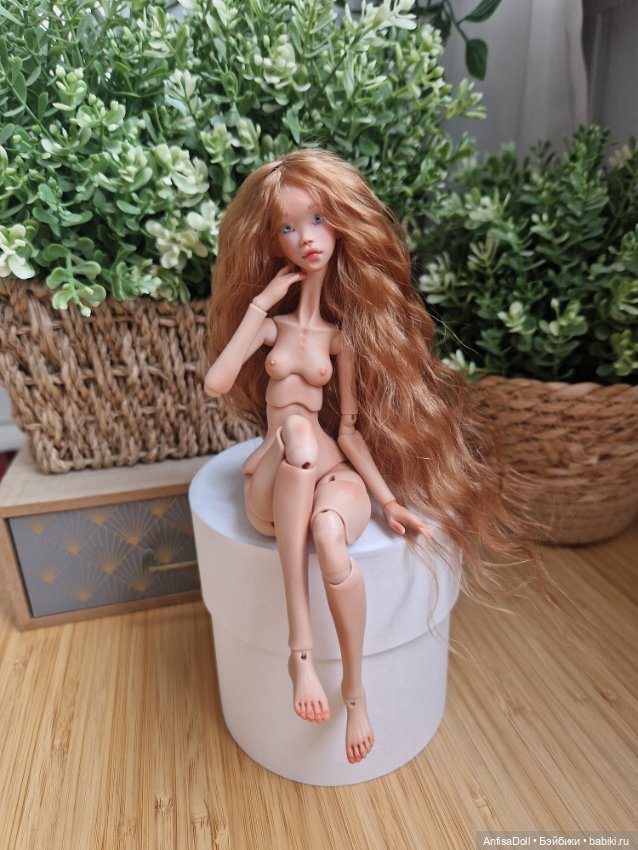 Руна или Лора. Авторская шарнирная кукла