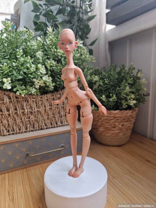 Руна или Лора. Авторская шарнирная кукла (фото 9)