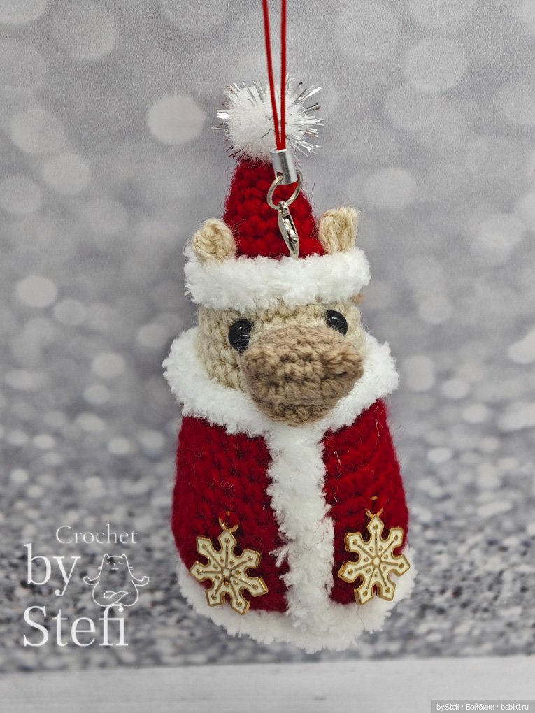 Лошадка (конь) в костюме Деда Мороза (фото 7)