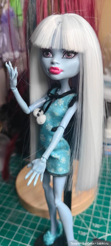 Восстановление. Эбби с челкой