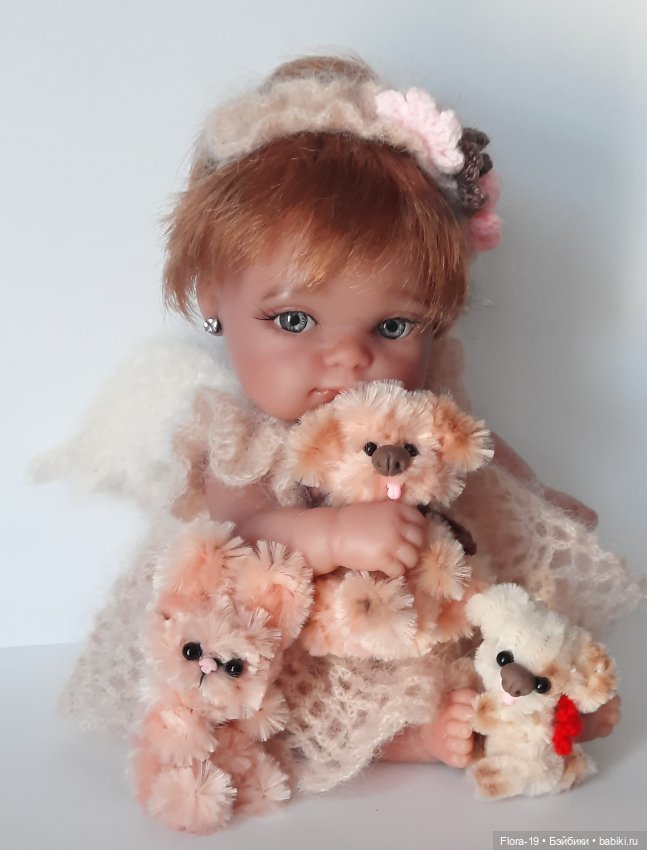 Куколки со своими игрушечками (фото 3)