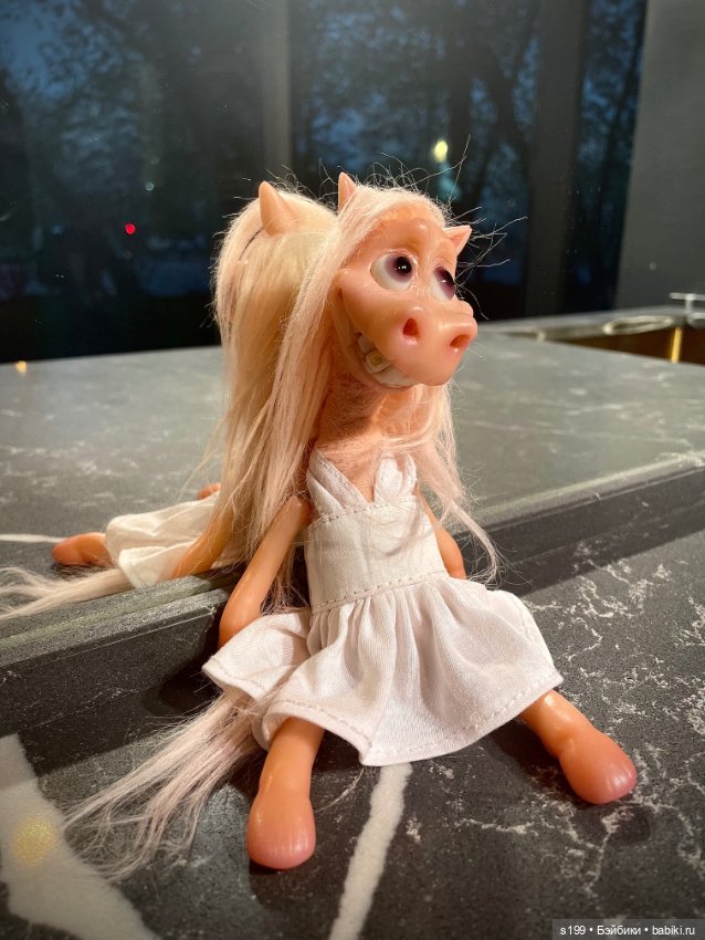 Лошадка Мэрилин — Авторские игрушки из разных материалов: синельная проволока (фото 10)