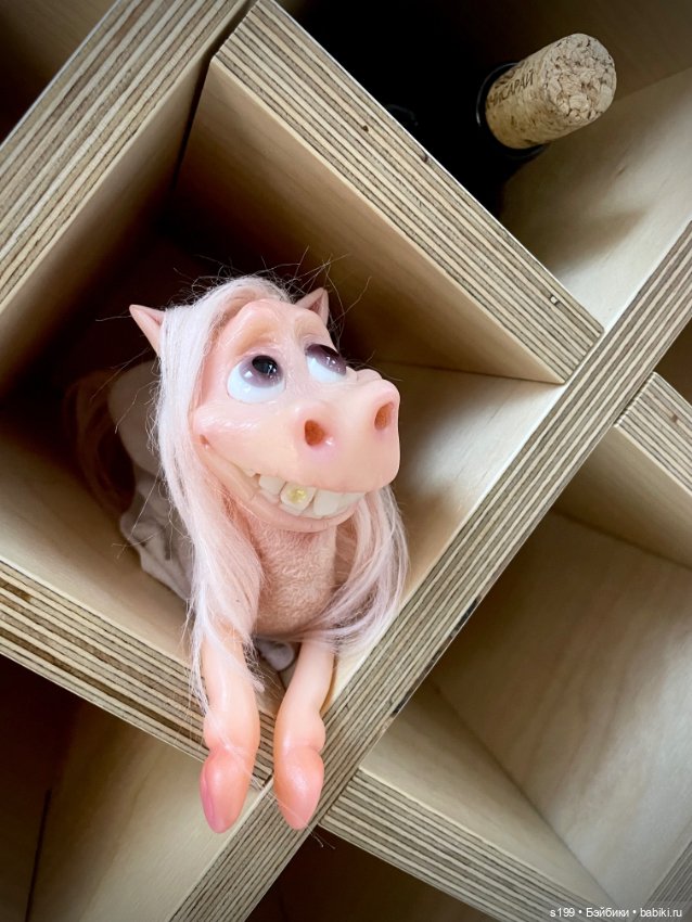 Лошадка Мэрилин — Авторские игрушки из разных материалов: синельная проволока (фото 6)