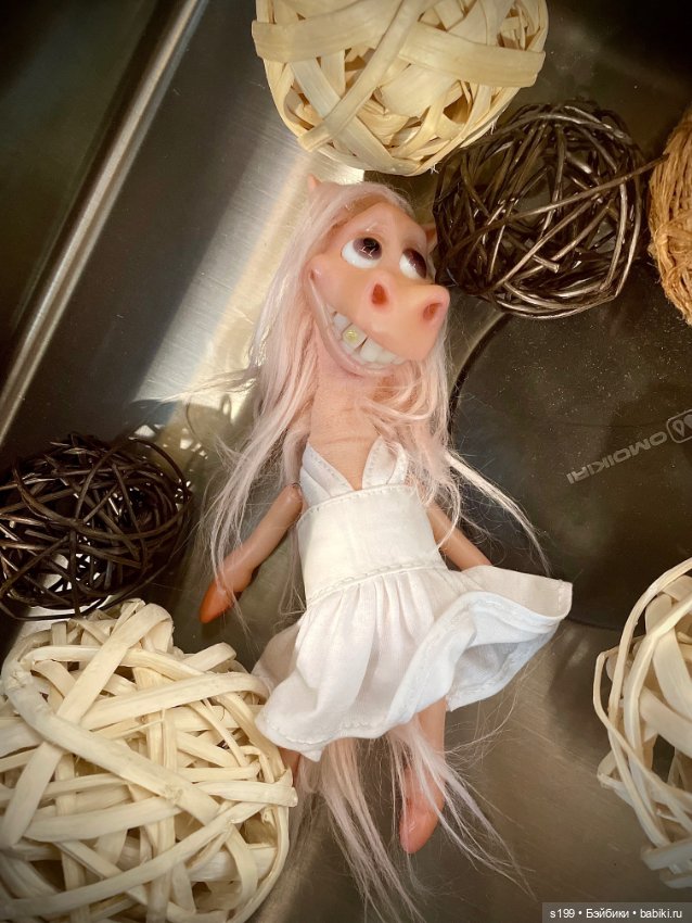 Лошадка Мэрилин — Авторские игрушки из разных материалов: синельная проволока (фото 9)