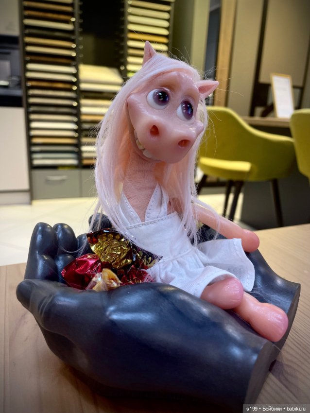 Лошадка Мэрилин — Авторские игрушки из разных материалов: синельная проволока (фото 2)