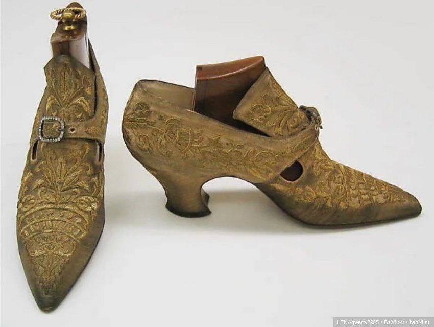 Что могут сказать коронационные туфли Екатерины II и Екатерины I о своих хозяйках