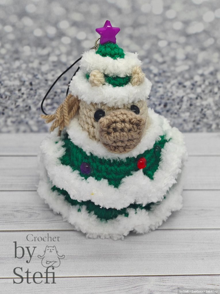 Покажу лошадку в костюме Ёлочки и общее фото