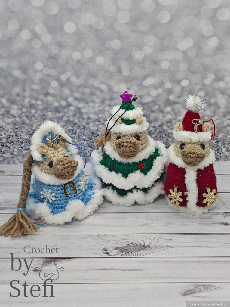 Покажу лошадку в костюме Ёлочки и общее фото (фото 6)