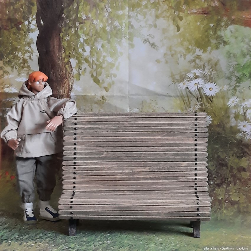 Какой же парк без скамейки! Надо - сделаем