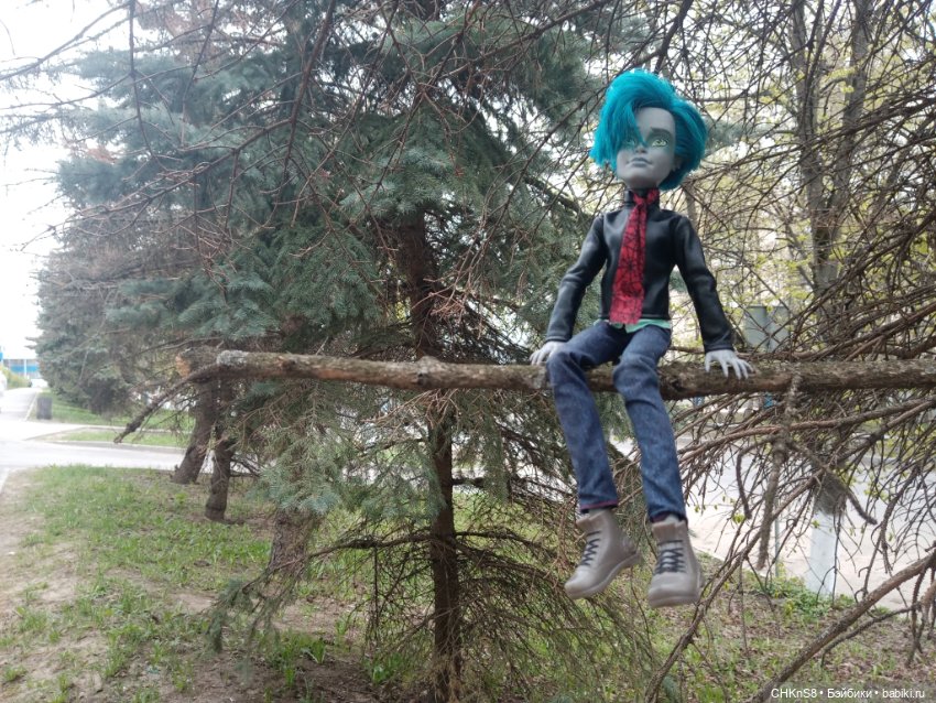 На работе и на отдыхе — Куклы Monster High и Ever After High: G1 (фото 2)