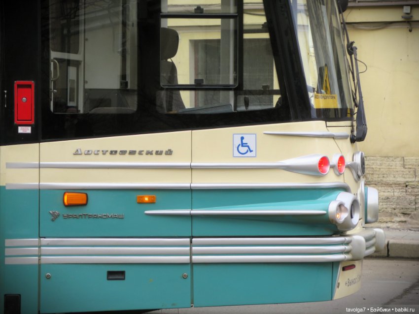 "Жить с контуром дыры..." (фото 10)