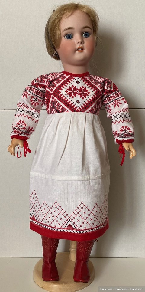 "Лютики-цветочки у меня в садочке..."