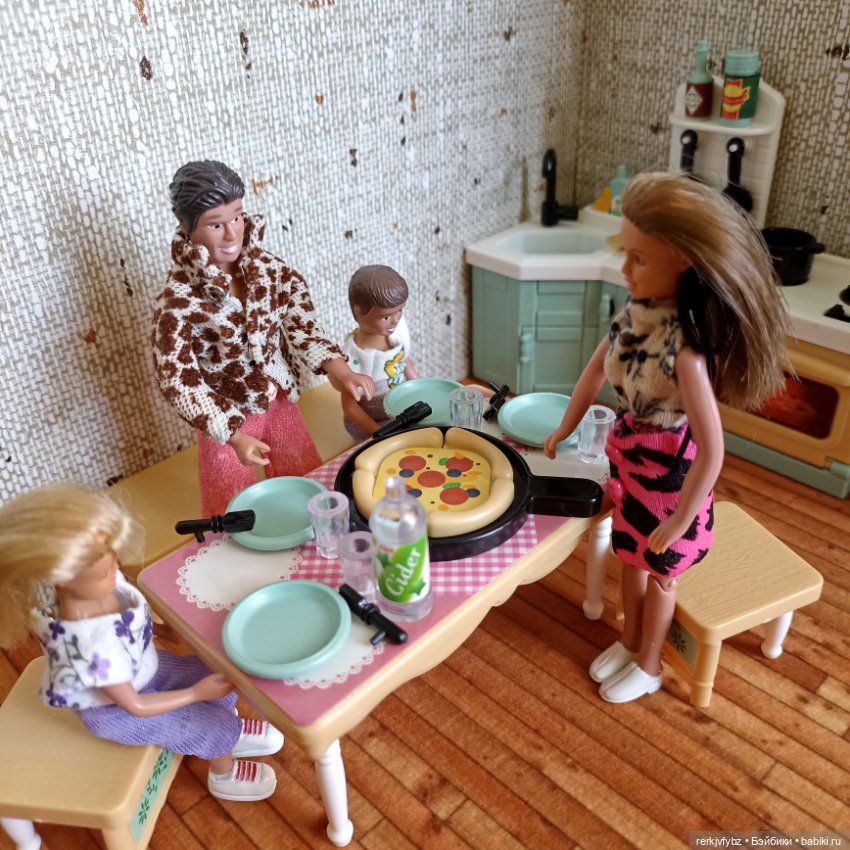 Обед в семейке Lundby — Игровые куклы разных производителей (Разное): редкие бренды