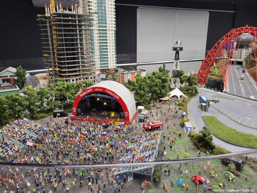 Царь-макет в Москве или Игра в куклы по-взрослому