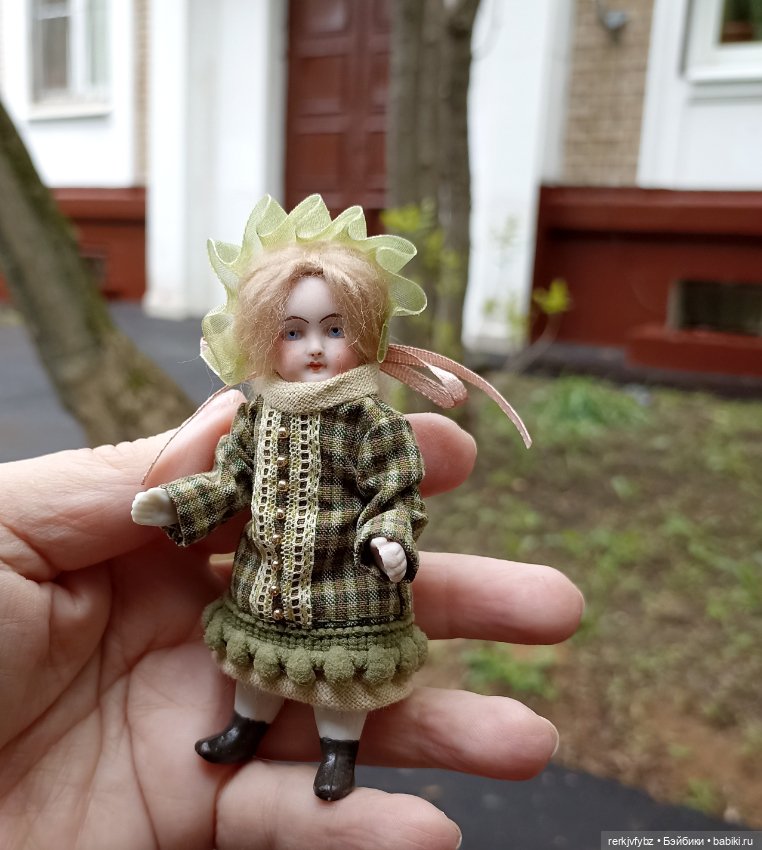Теодора — Антикварные куклы Mignonette (Миньонетта): карманные (фото 2)