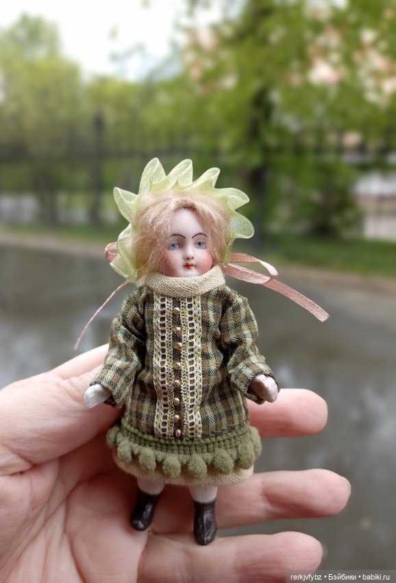 Теодора — Антикварные куклы Mignonette (Миньонетта): карманные (фото 5)