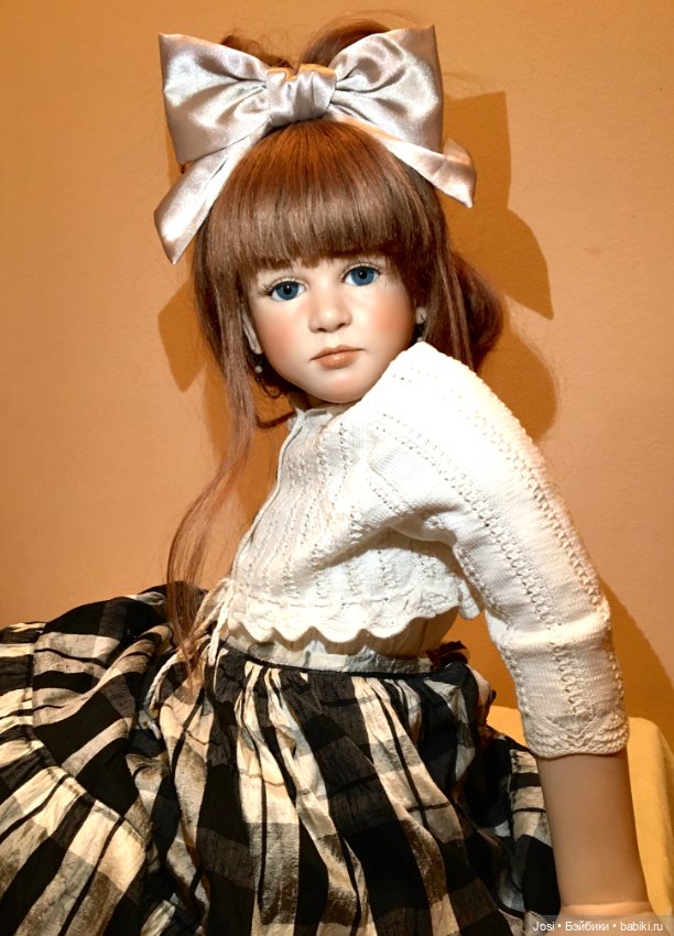 Фарфоровая Charmaine от Ruth Treffeisen