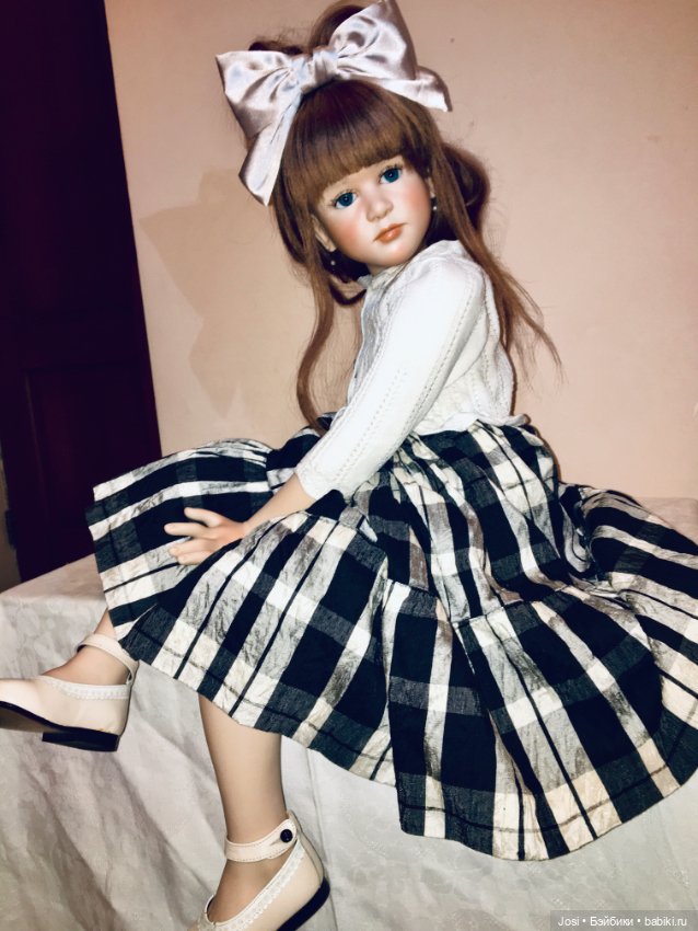 Фарфоровая Charmaine от Ruth Treffeisen