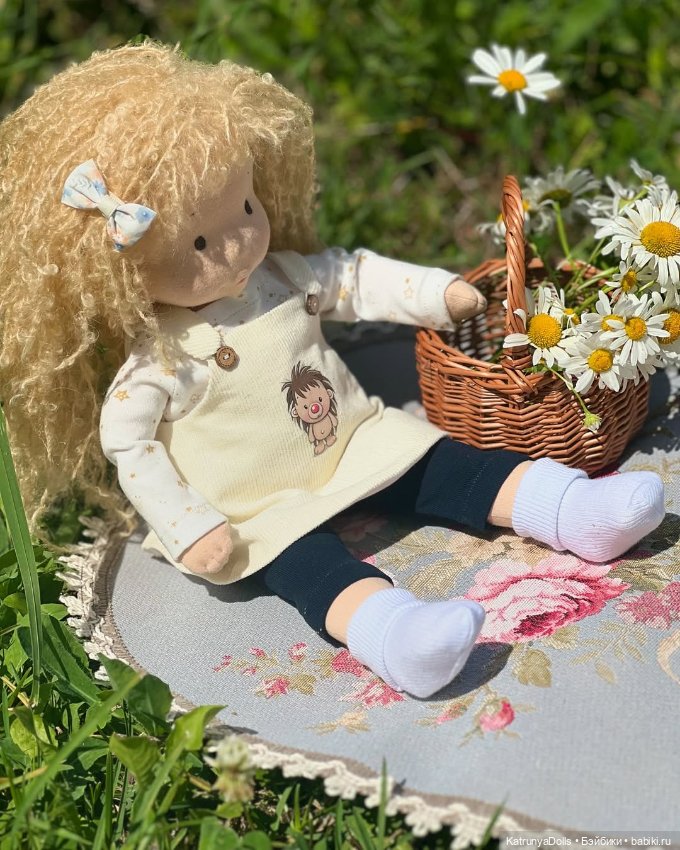 Текстильная игровая кукла «Сказочница». Авторская работа (фото 2)