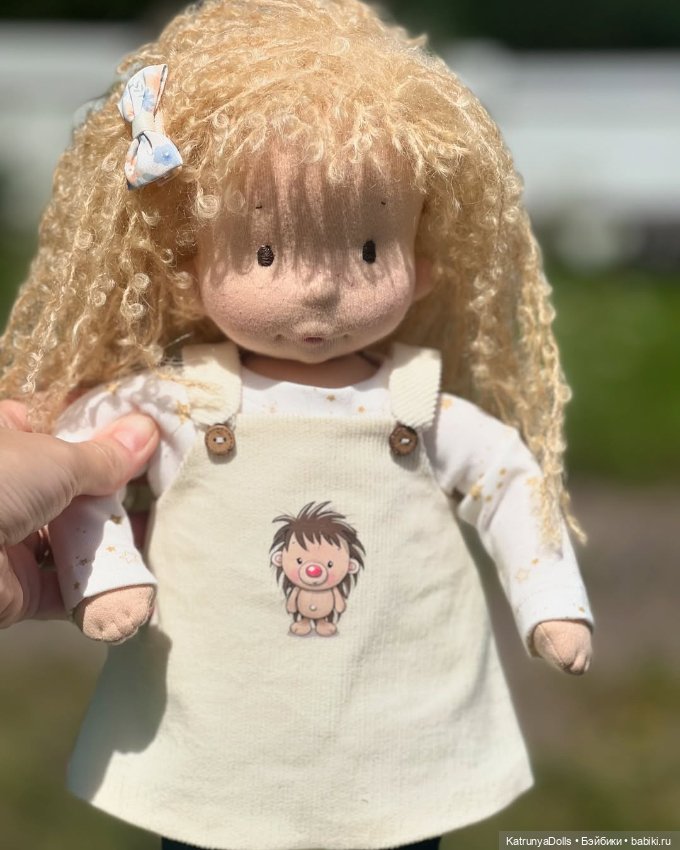 Текстильная игровая кукла «Сказочница». Авторская работа