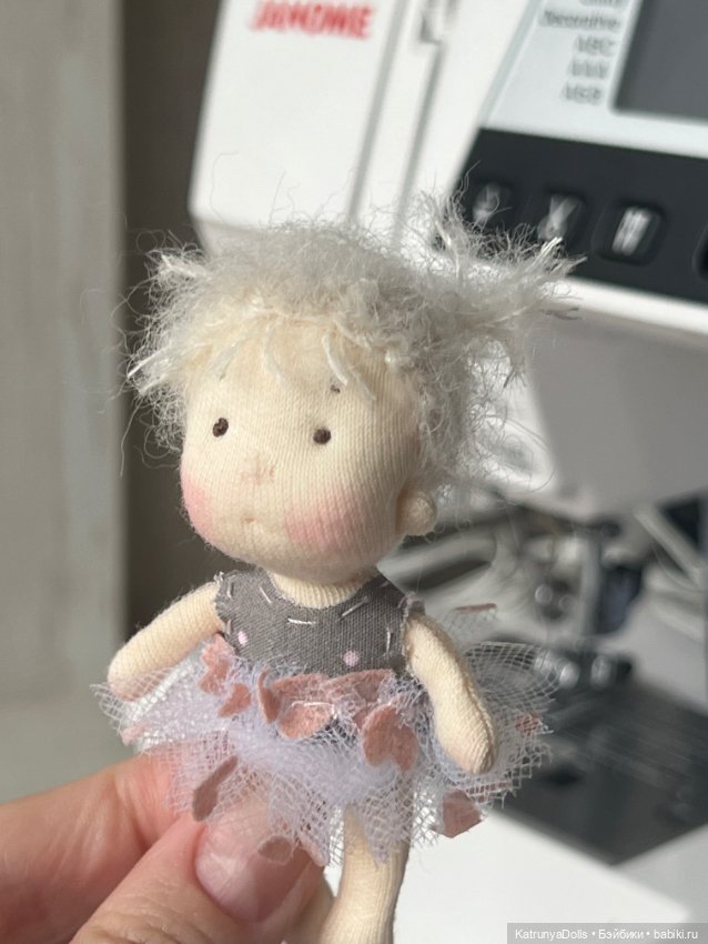 Маленькая звёздочка (текстильная куколка 8 см)