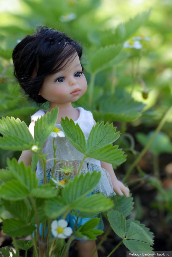 Мир. Труд. Май. Земляника. Мелкие