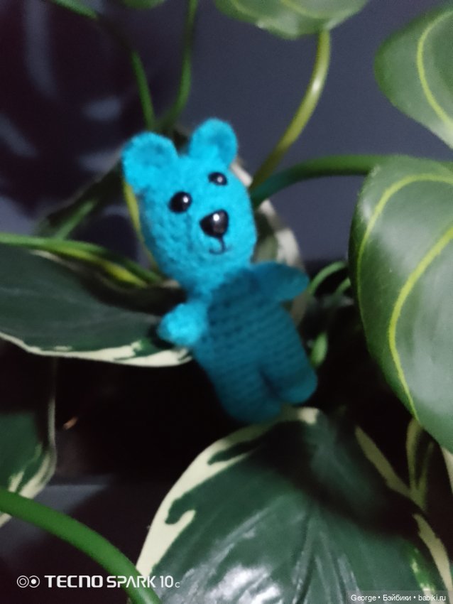 Медвежонок заблудился в тропическом лесу