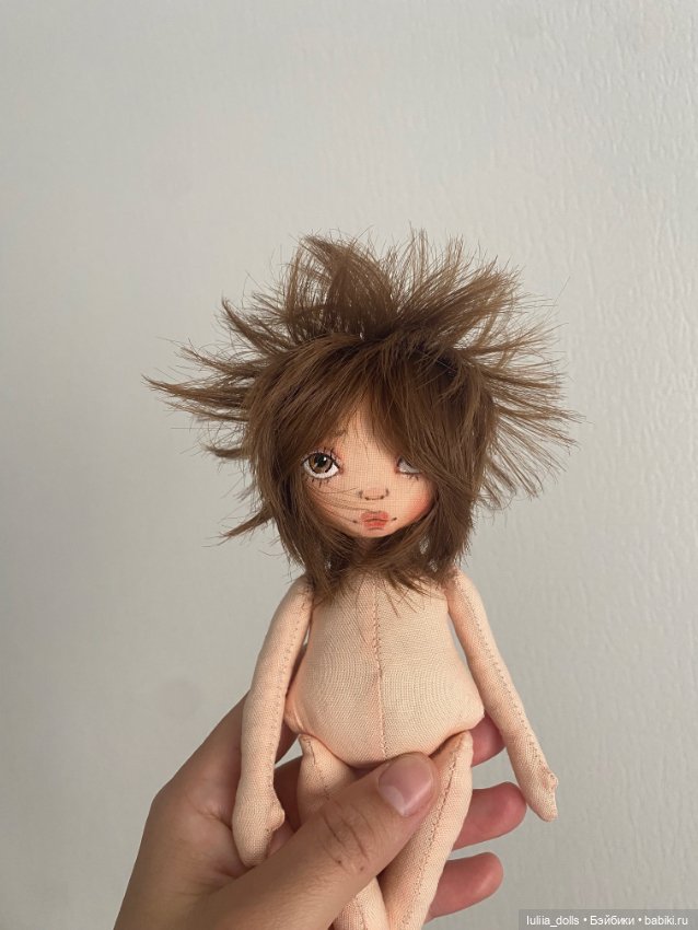 Как правильно уложить искусственную шевелюру (фото 5)