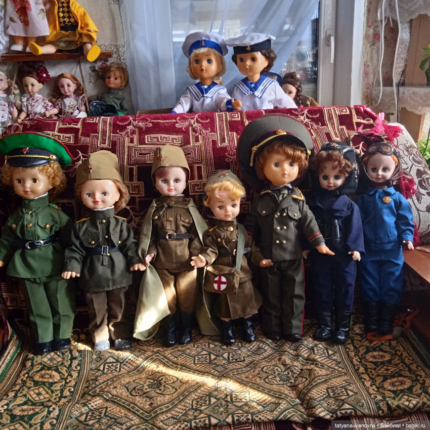 Куклы в военных костюмах — Игрушки СССР и советского детства: резиновые (фото 2)