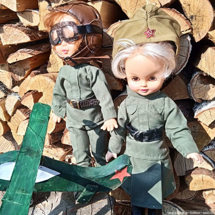 Куклы в военных костюмах — Игрушки СССР и советского детства: резиновые