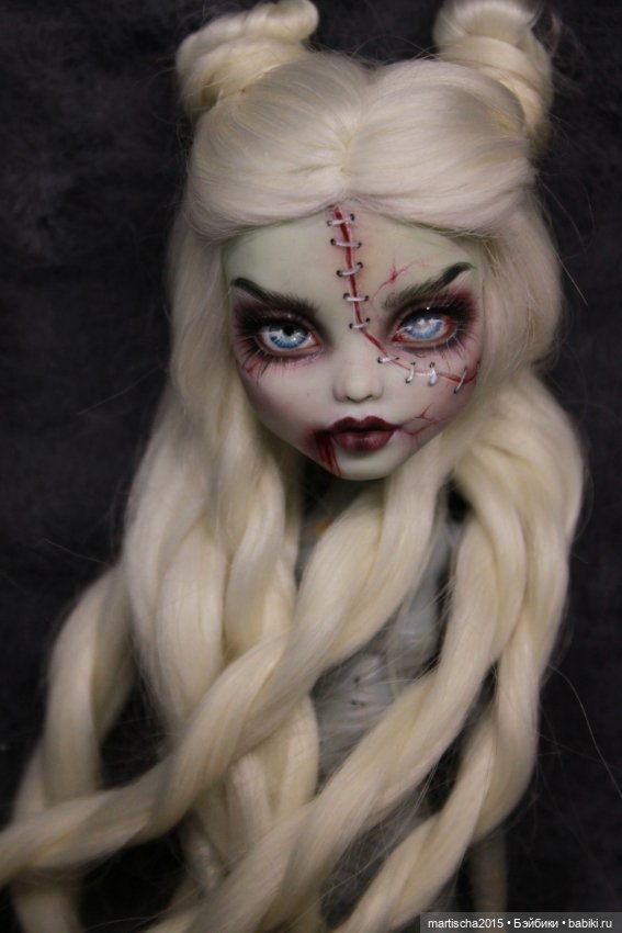 Криповенько - девочка зомби и Ясноглазка :)