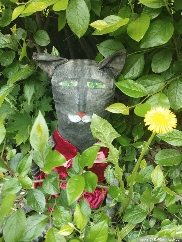 Кот в красном костюме — Текстильные игрушки и примитивы: кофейные (фото 7)