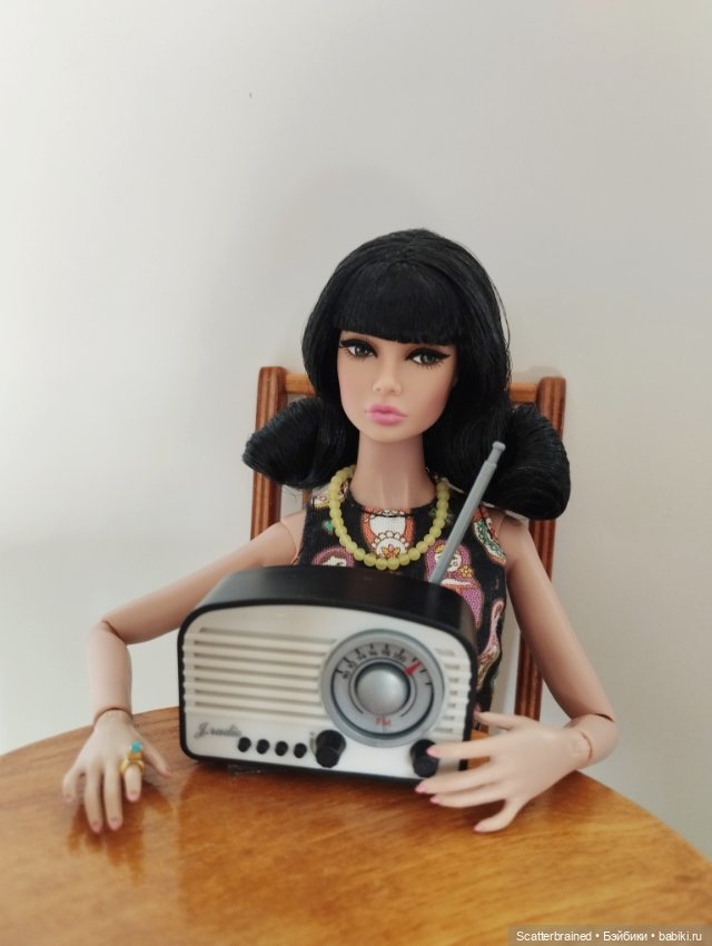 Поппи Паркер в стиле ретро (фото 9)