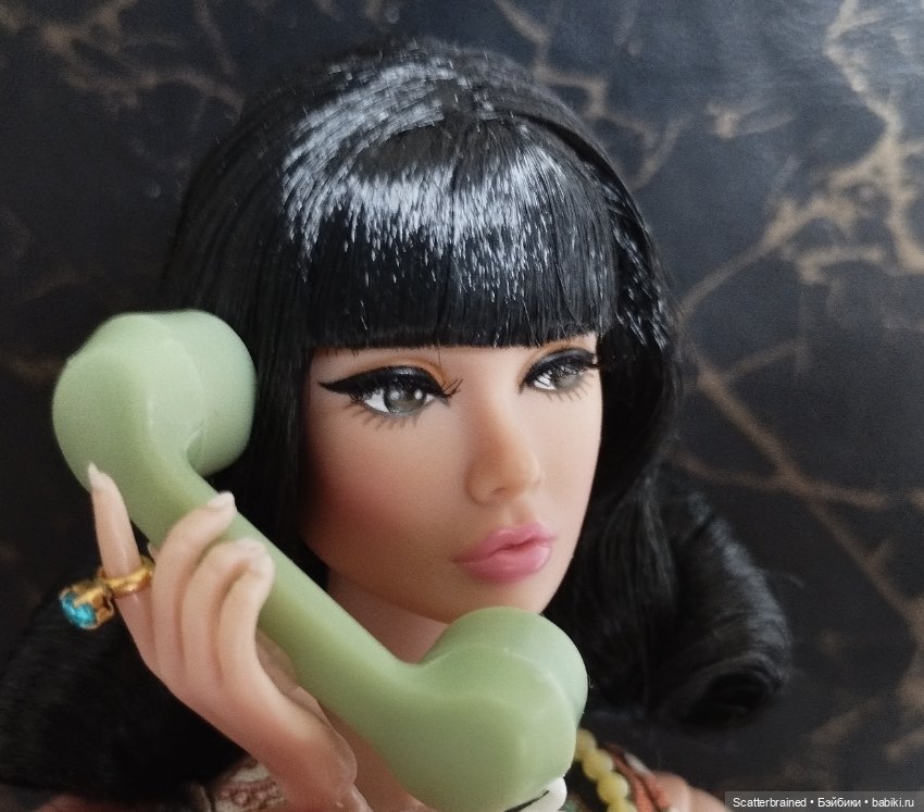 Поппи Паркер в стиле ретро