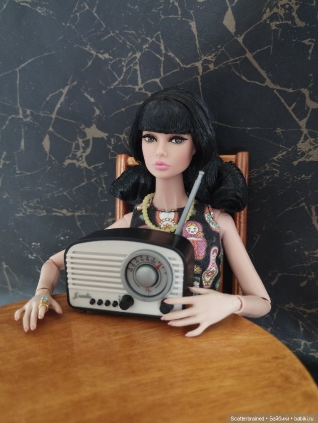 Поппи Паркер в стиле ретро (фото 10)