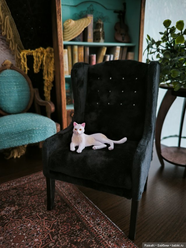 Жизнь в старинном особняке, продолжение