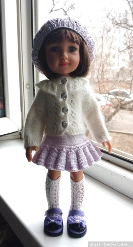 Два наряда по одной схеме на разных кукол