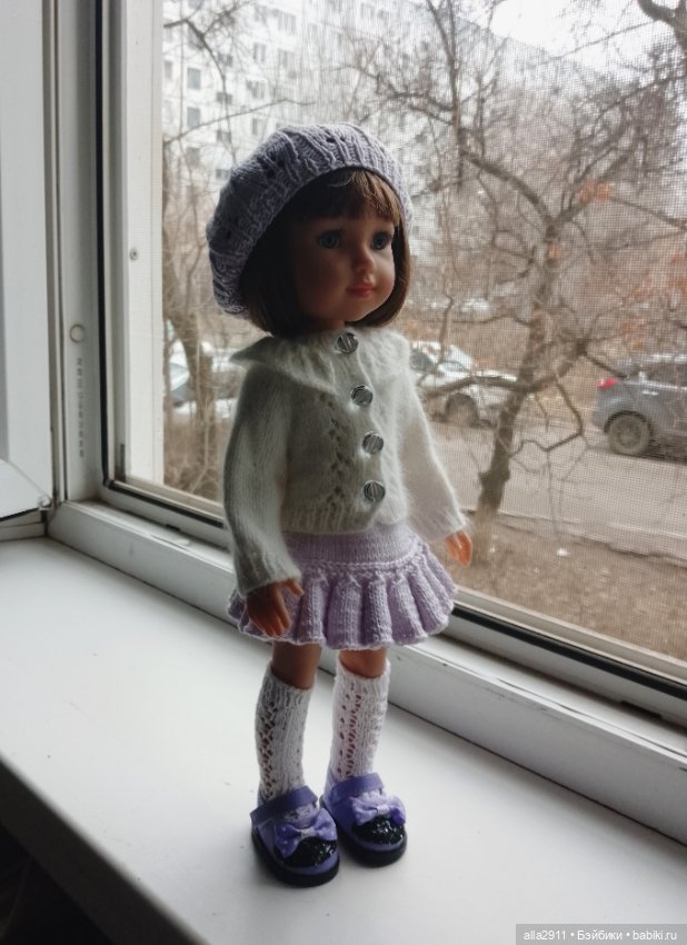 Два наряда по одной схеме на разных кукол