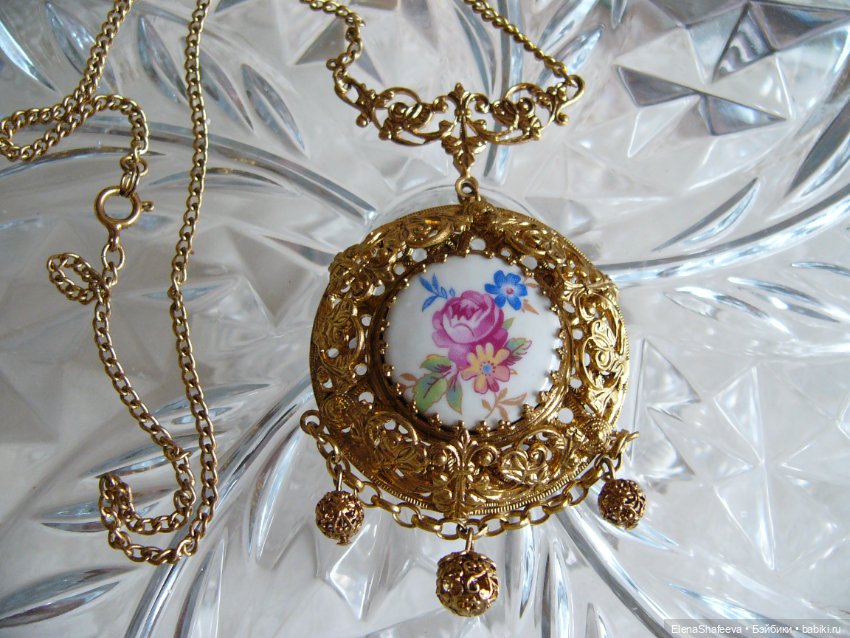 Украшаем прекрасных кукол. Подвеска. Винтаж (фото 4)