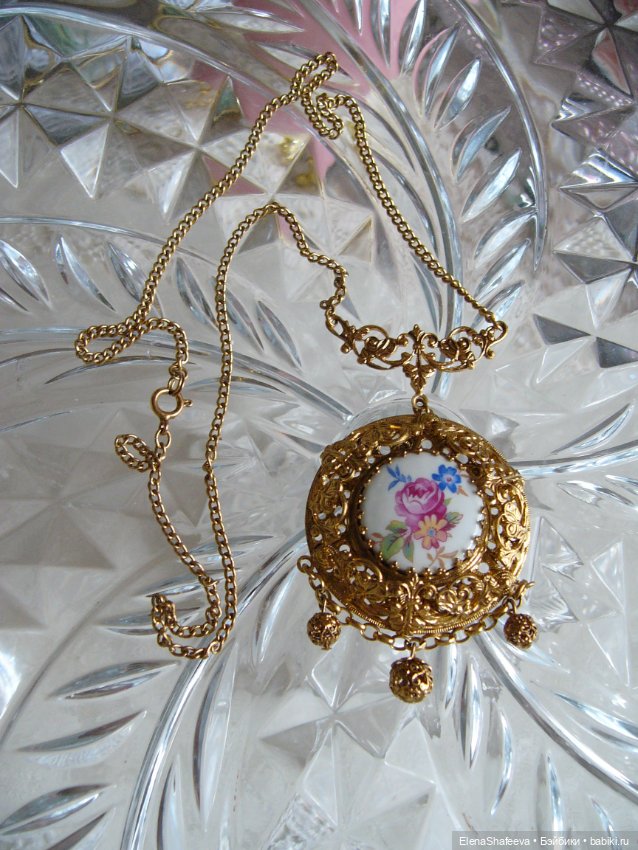 Украшаем прекрасных кукол. Подвеска. Винтаж (фото 3)